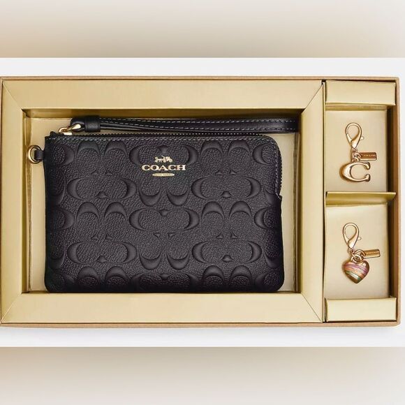 Coach Boxed Corner Zip Wristlet In Signature Leather - Picture 1 of 10